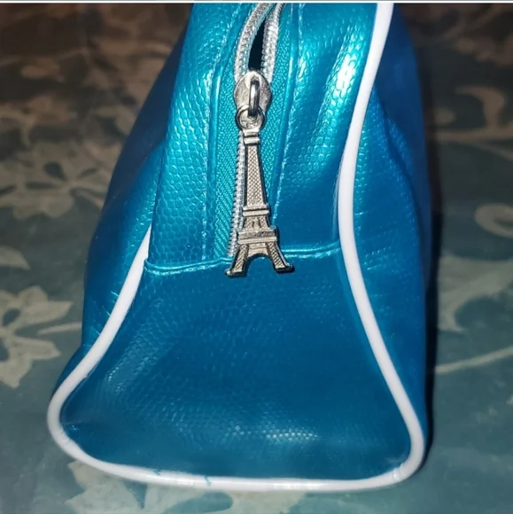 Brand new 2 size blue pouch lancome - Picture 2 of 10